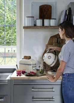 KitchenAid Artisan Elkedel Creme 1,5 Liter 7 KitchenAid Artisan Elkedel Creme 1,5 Liter -KitchenAid Shop 5413184151058 2