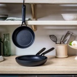 KitchenAid Cookware Kollektion Stegepandesæt 13 KitchenAid Cookware Kollektion Stegepandesæt -KitchenAid Shop kitchenaid cookware kollektion stegepandesaet cc003565 001 45153 4